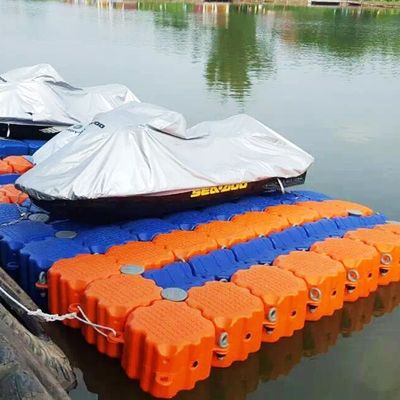 Stabiler, wartungsarmer, schwarzer, rechteckiger Ponton aus Kunststoff