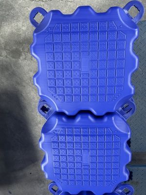 7 kg Blaues rutschfeste Oberflächenpolyethylen Pontoon für den Seeverkehr